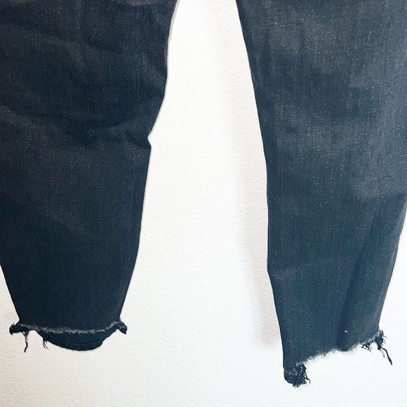 Abercrombie & Fitch Curve Love Black Distressed The Mom High Rise Raw Hem Jean - Picture 8 of 9